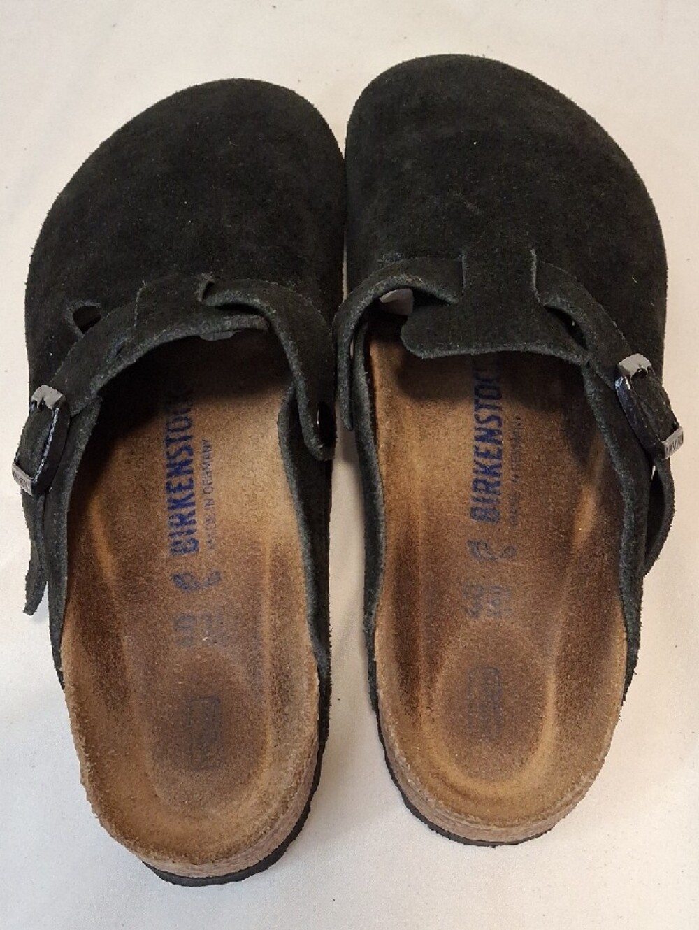 Birkenstock Women's Black Suede Clog Buckle Slip On Sandals. Lightly Worn. - Picture 4 of 10